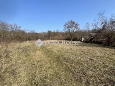 Eladó lakóövezeti telek Pomáz