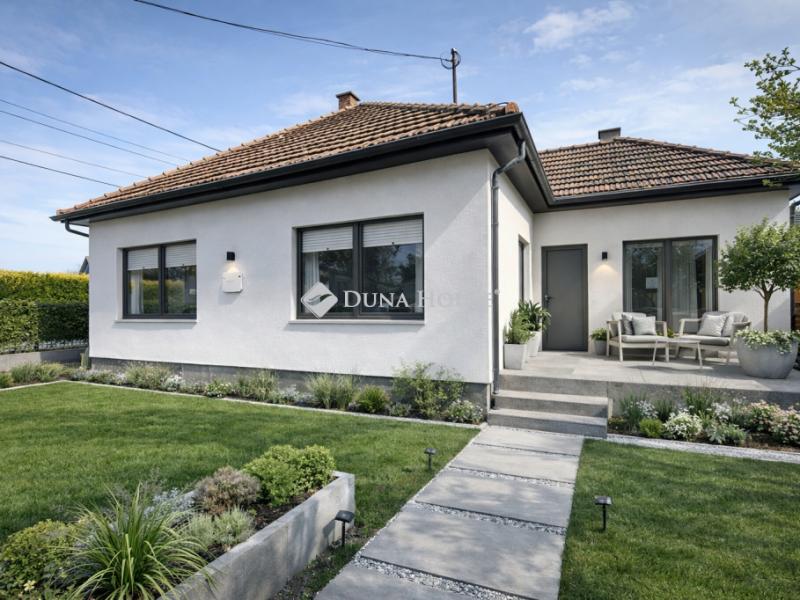 Eladó családi ház Tököl