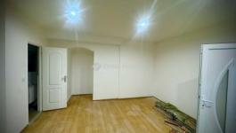 Eladó iroda családi házban Budapest