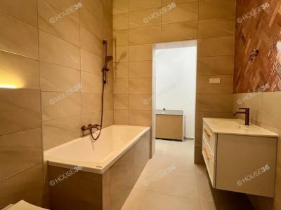 Eladó lakás Kecskemét