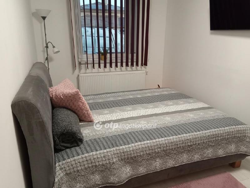 Eladó ikerház Érd