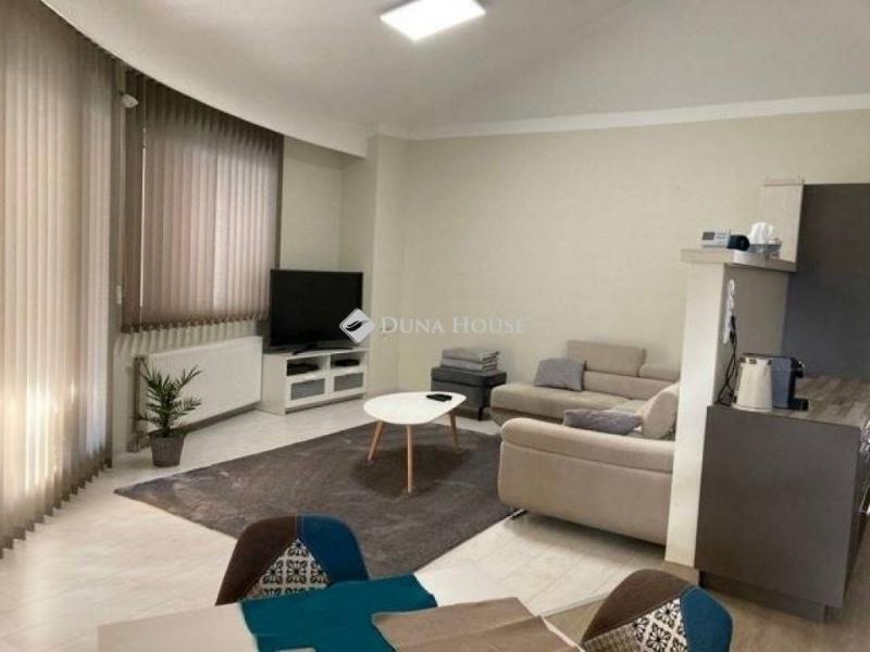 Eladó családi ház Pécs