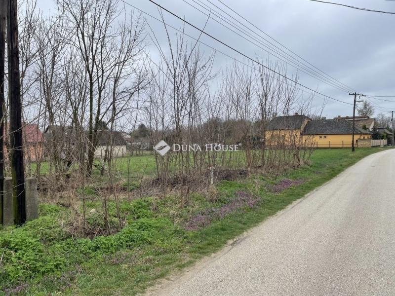 Eladó lakóövezeti telek Pilis