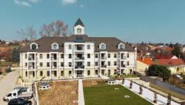 Eladó lakás Balatonkenese