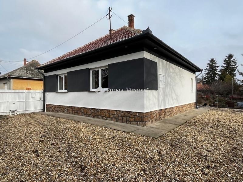 Eladó családi ház Nagykáta