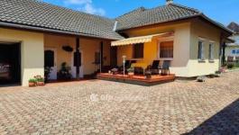 Eladó családi ház Siklós