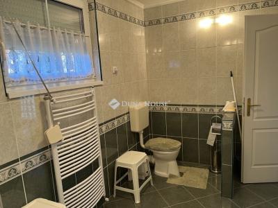 Eladó családi ház Balatonfenyves