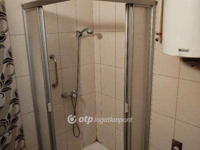 Eladó lakás Pápa