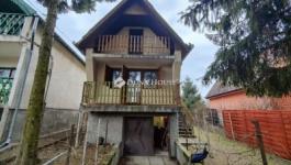 Eladó családi ház Péteri