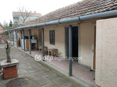 Eladó családi ház Jászberény