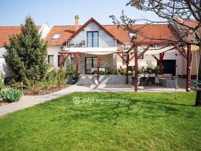 Eladó családi ház Hatvan