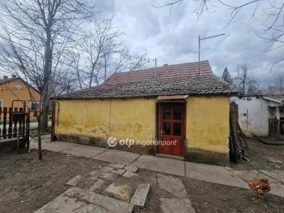 Eladó családi ház Cegléd