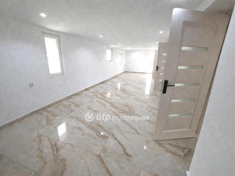 Eladó családi ház Csongrád