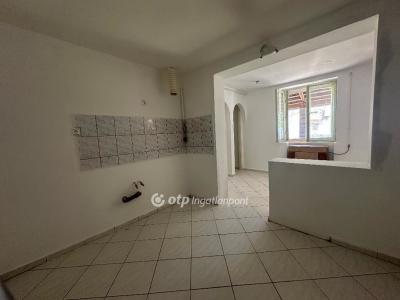 Eladó családi ház Szentes