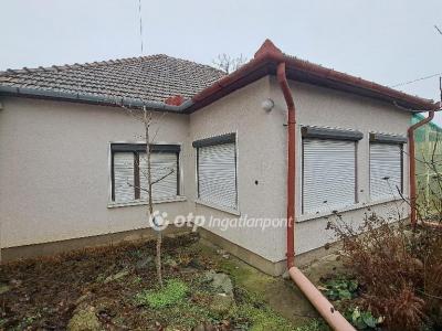 Eladó családi ház Szentes