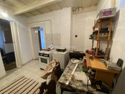 Eladó családi ház Pécel