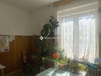 Eladó családi ház Monor