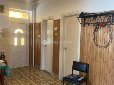 Eladó családi ház Monor