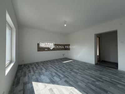 Eladó lakás Vecsés