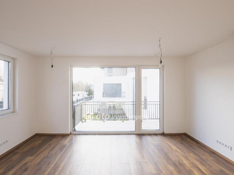 Eladó lakás Gárdony