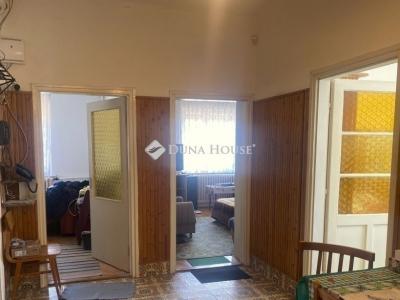 Eladó családi ház Monor