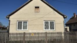 Eladó családi ház Poroszló