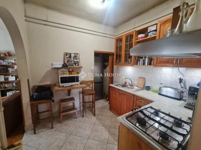 Eladó családi ház Budapest