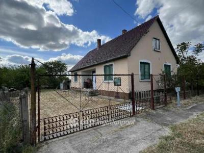 Eladó családi ház Konyár