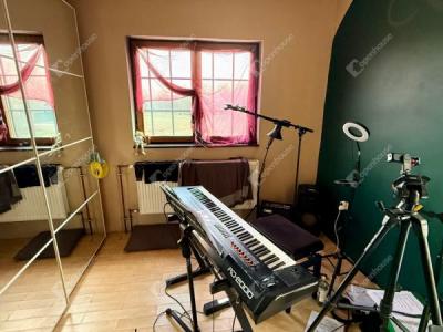 Eladó családi ház Monor