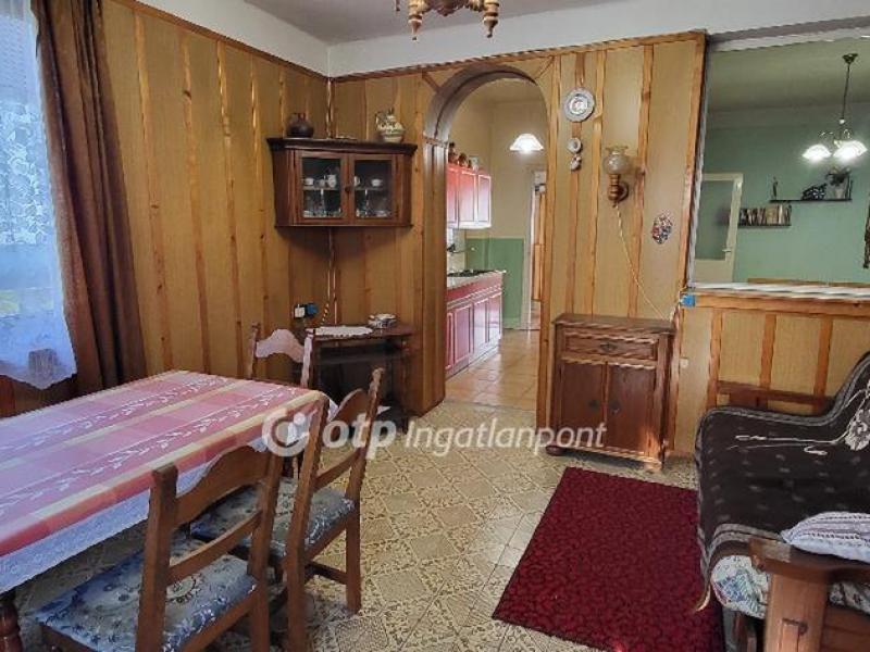 Eladó ikerház Tényő