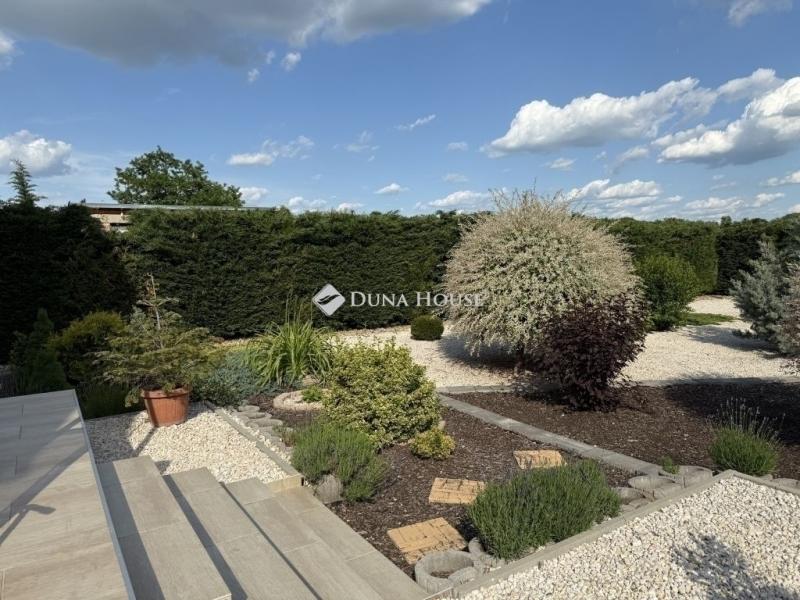 Eladó családi ház Péteri