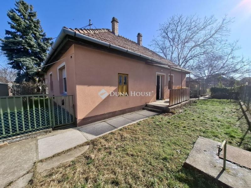 Eladó családi ház Gyál