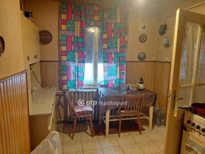 Eladó családi ház Jászfényszaru