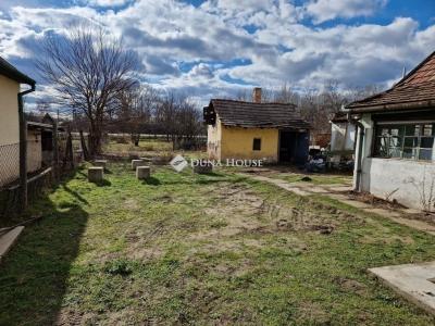 Eladó családi ház Monor