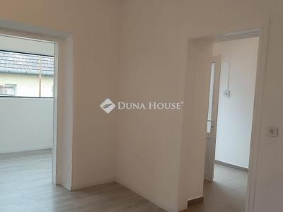 Eladó családi ház Tápiószecső