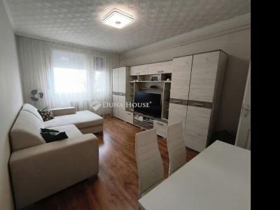 Eladó lakás Hatvan