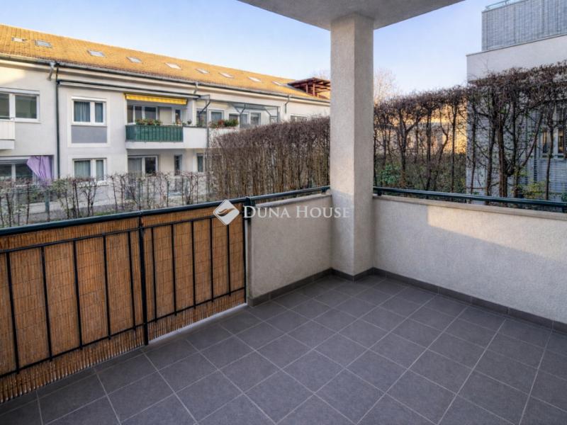 Eladó lakás Veresegyház