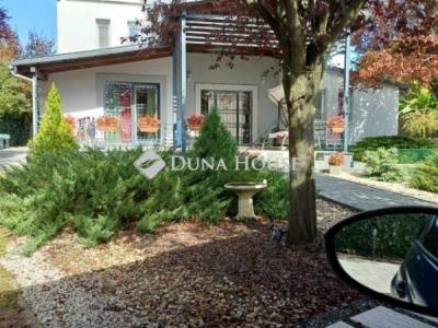 Eladó családi ház Budapest