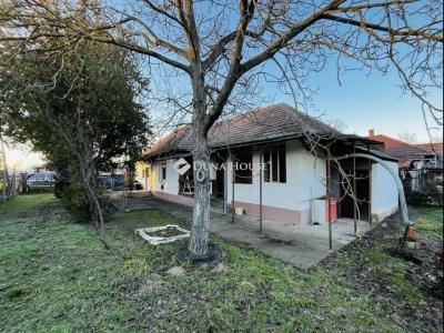 Eladó családi ház Tápiószecső