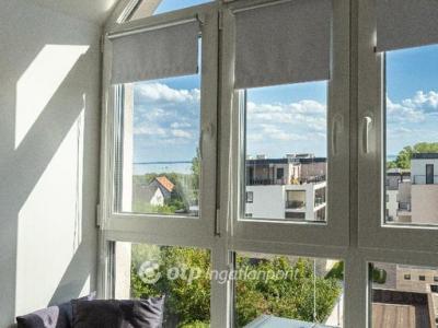 Eladó lakás Balatonkenese