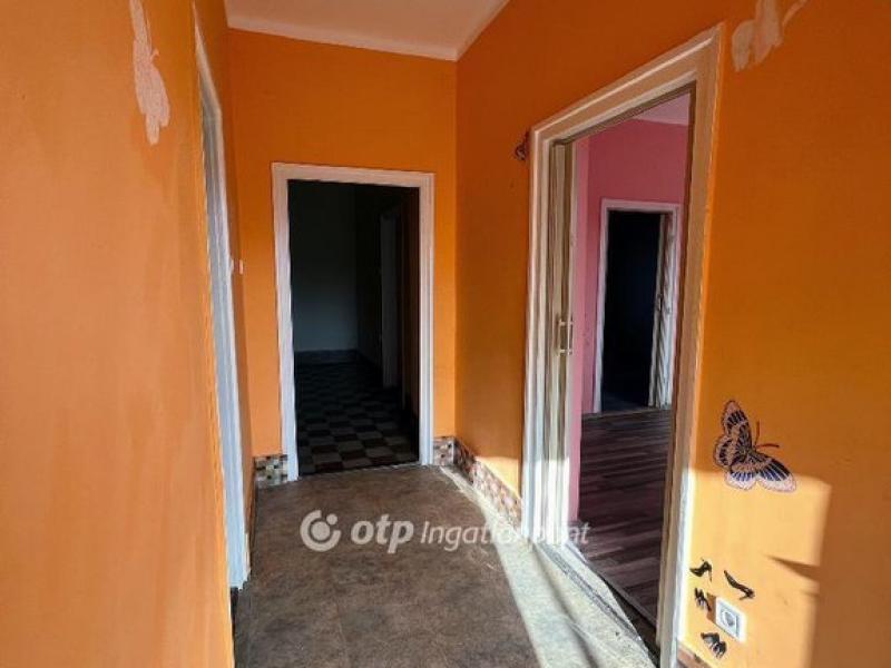 Eladó családi ház Szászvár