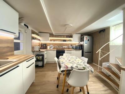 Eladó családi ház Pécs