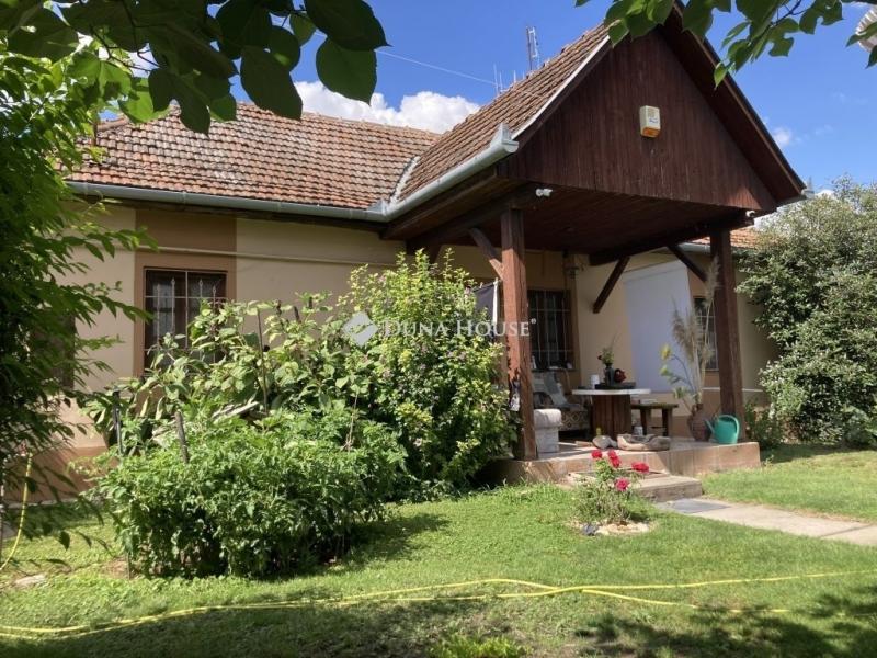 Eladó családi ház Kecskemét