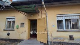 Eladó lakás Mezőhegyes