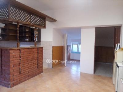 Eladó családi ház Dombóvár