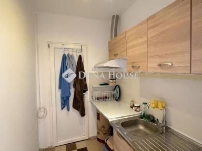 Eladó családi ház Vecsés