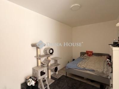 Eladó családi ház Vecsés