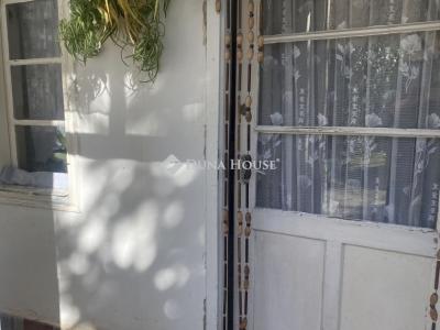 Eladó családi ház Monor