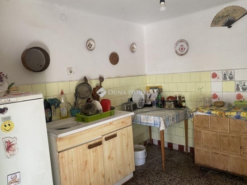 Eladó családi ház Monor