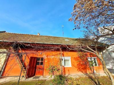 Eladó lakás Kecskemét